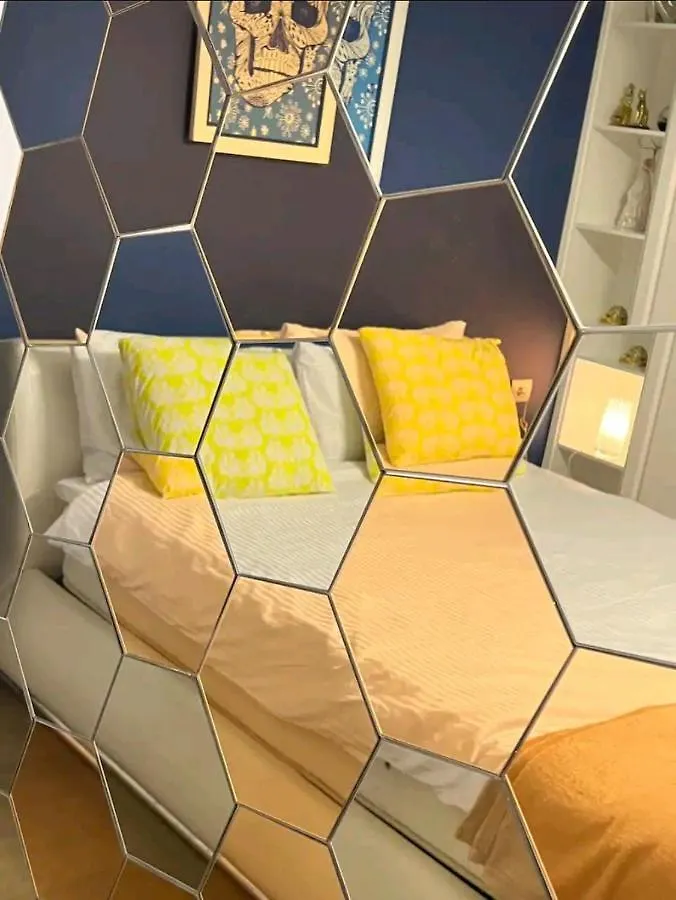 Cozy & Stylish Apartment Tirana 0*,  Albania